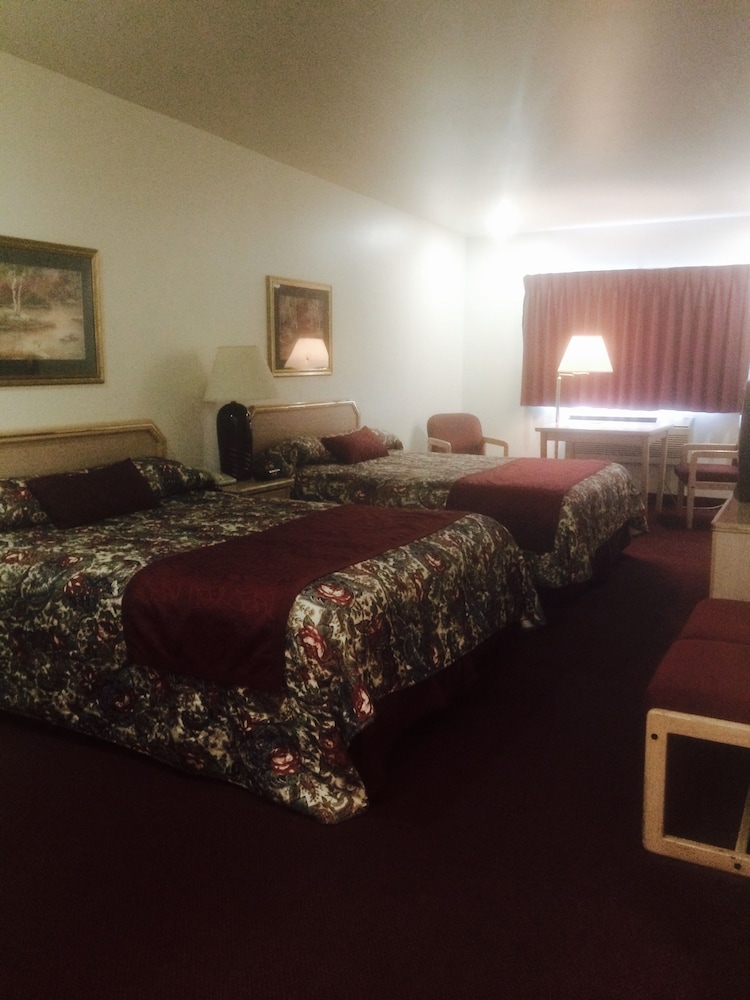 Thunderbird Motel 1/6