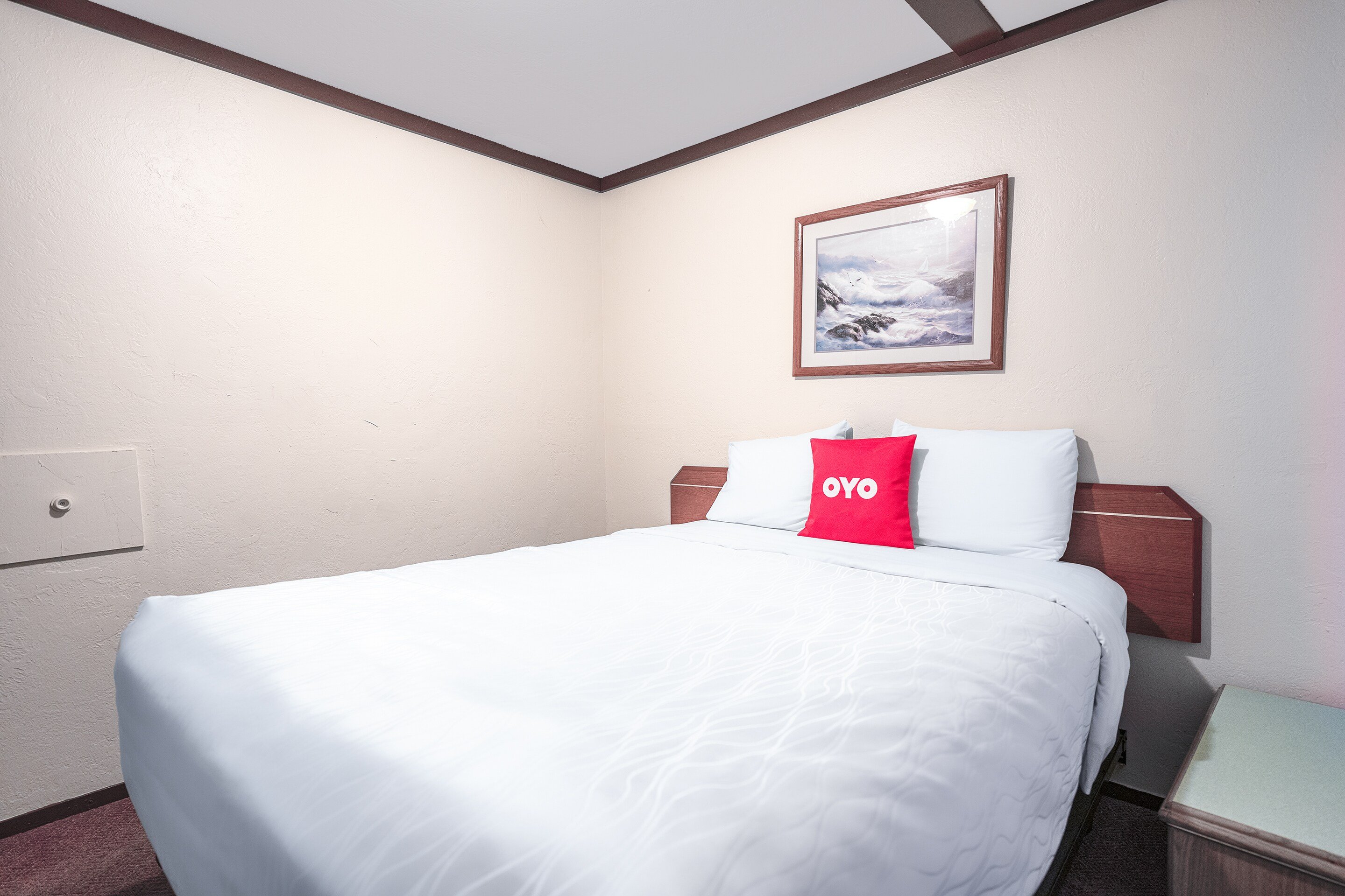2 BEDROOMS, SUITE