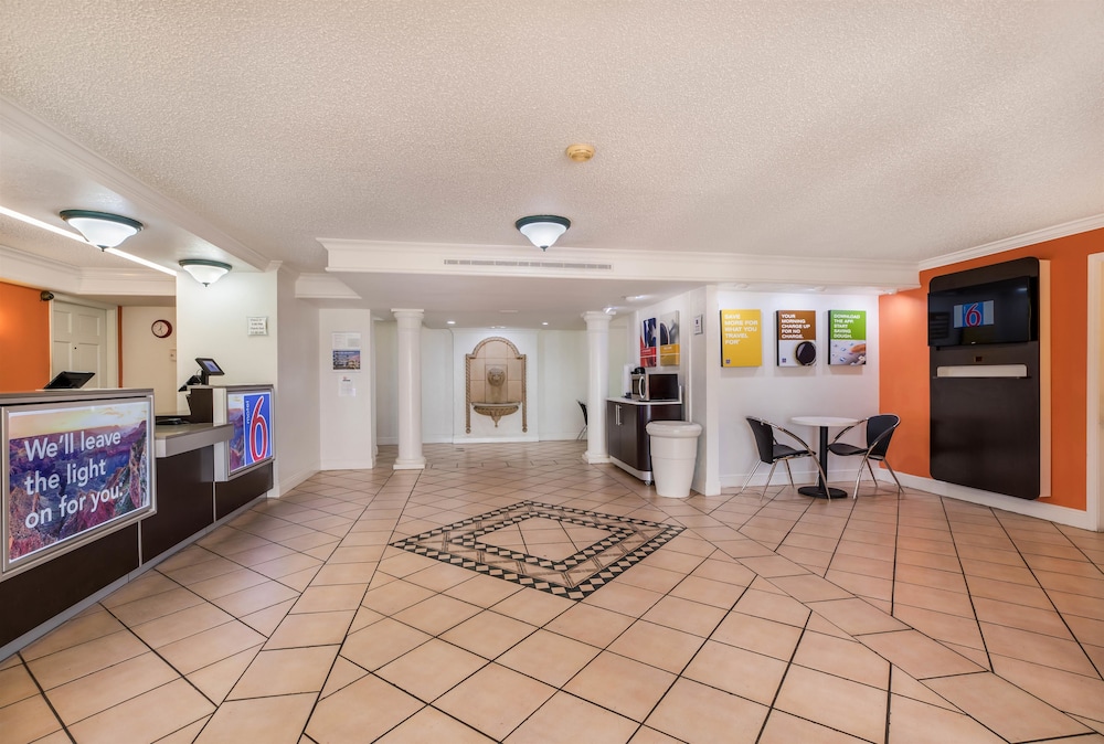 Motel6 Beaumont, TX 9/61