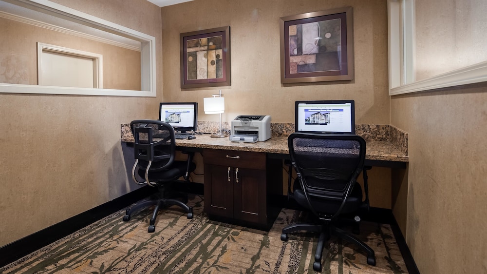 Best Western Plus Grand Manor Inn 40/43