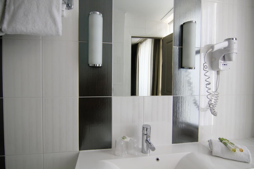 Hotel Moris 16/64