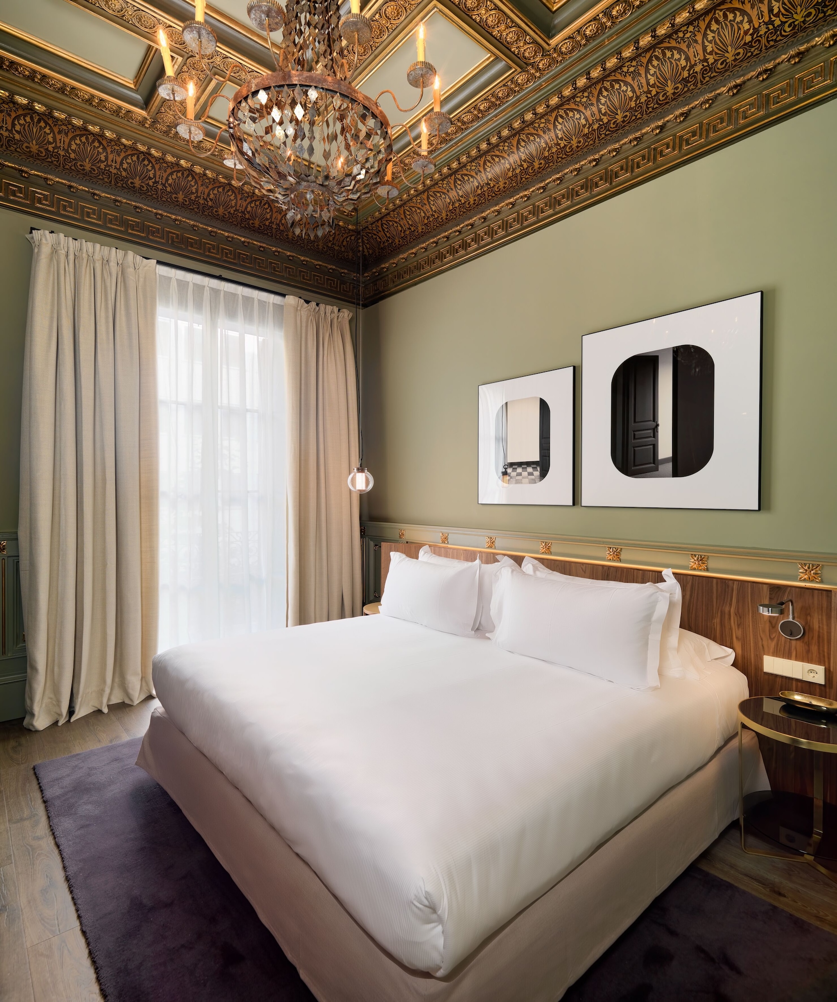 Condal, Suite, Single, King Bed