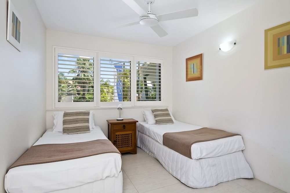 NOOSA SHORES RESORT 13/70