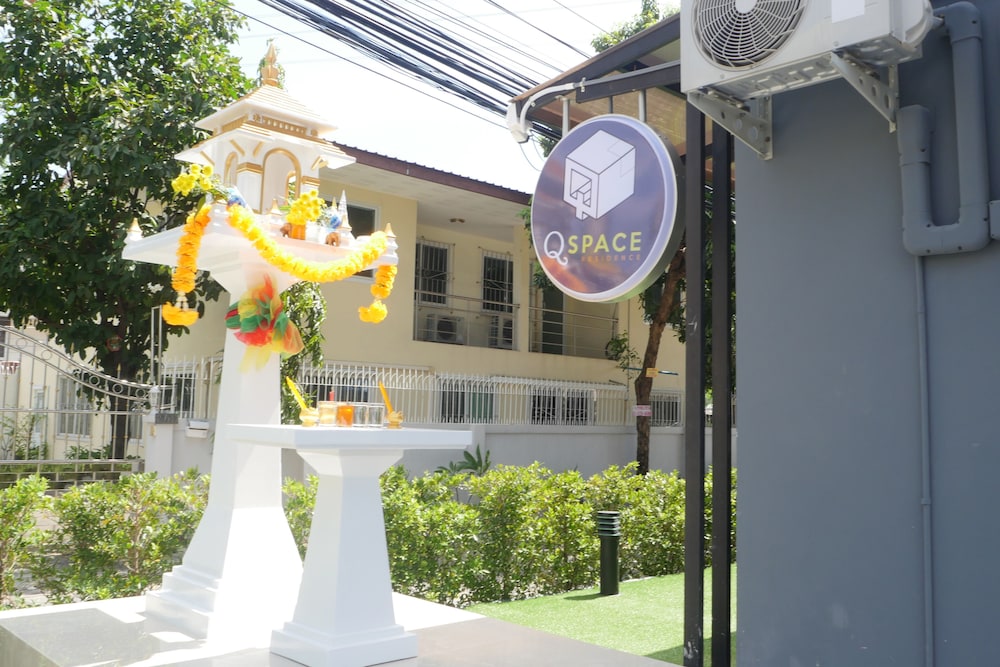 Q Space Residence in BANGKOK