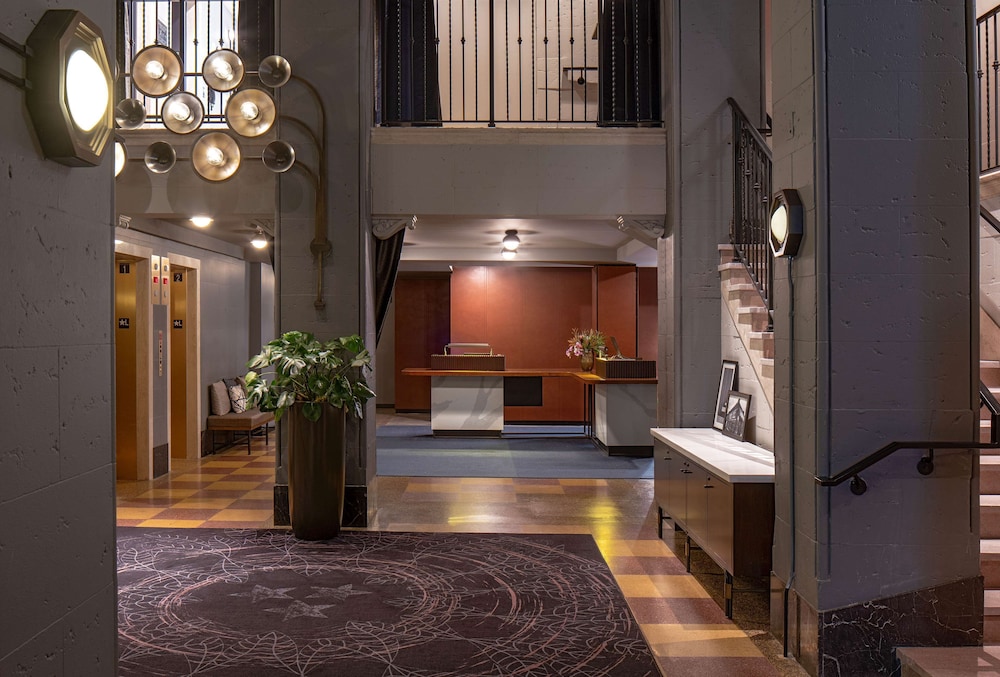 Lobby at Holston House Nashville, NASHVILLE - TN