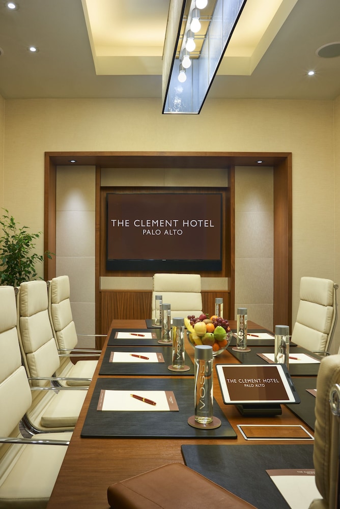 The Clement Hotel 42/46