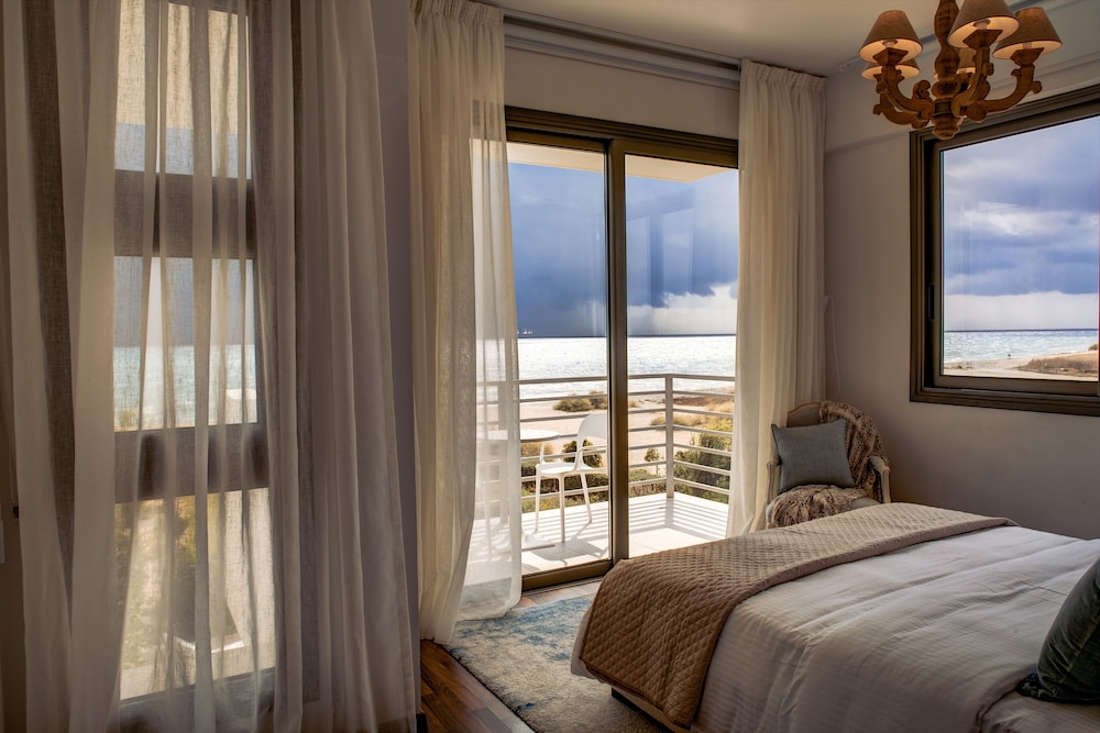 Atlantis Gardens Resort 12/50
