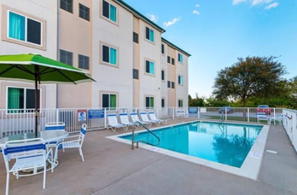 Motel6 Weatherford, TX 46/50