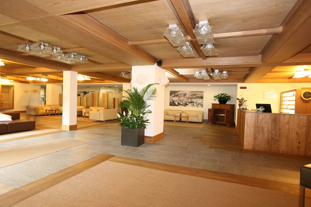 Hotel Palace Wellness And Beauty 3/57