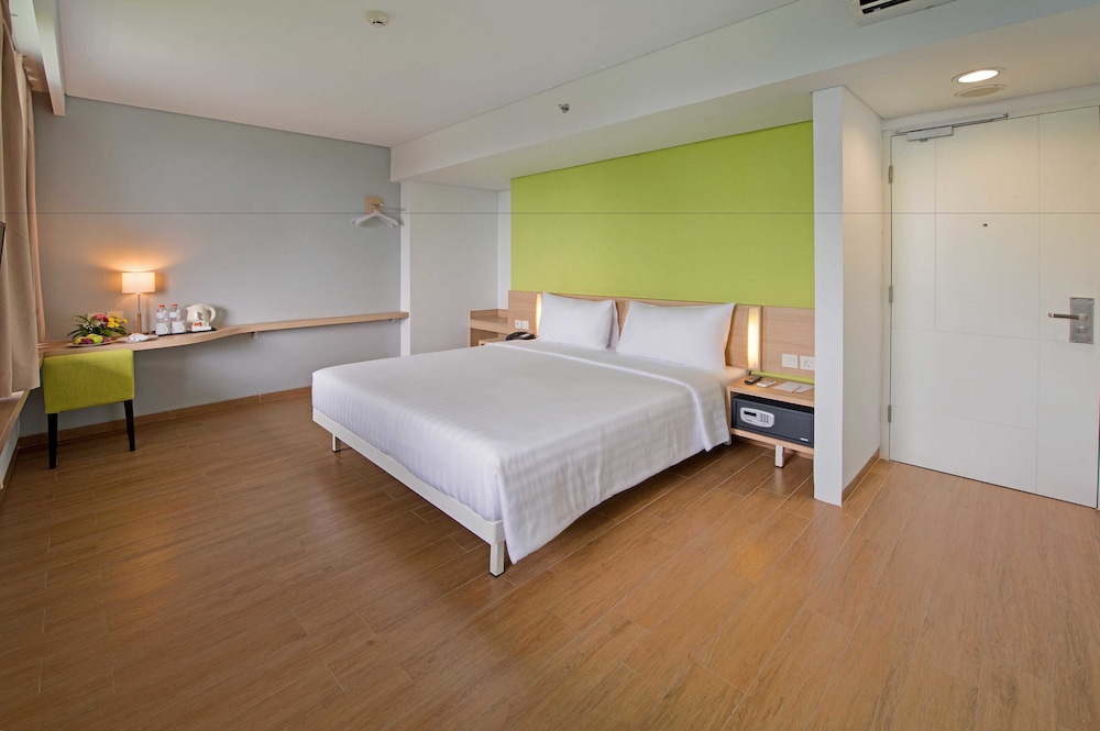 Whiz Prime Kelapa Gading 42/71