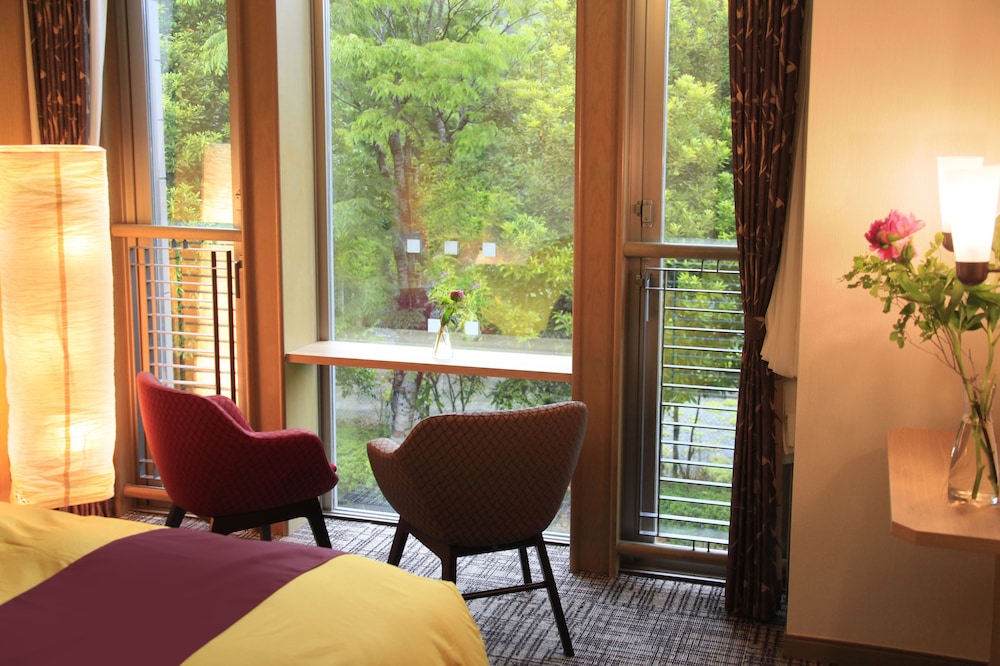 Hakone Fuga - Adults Only 38/50