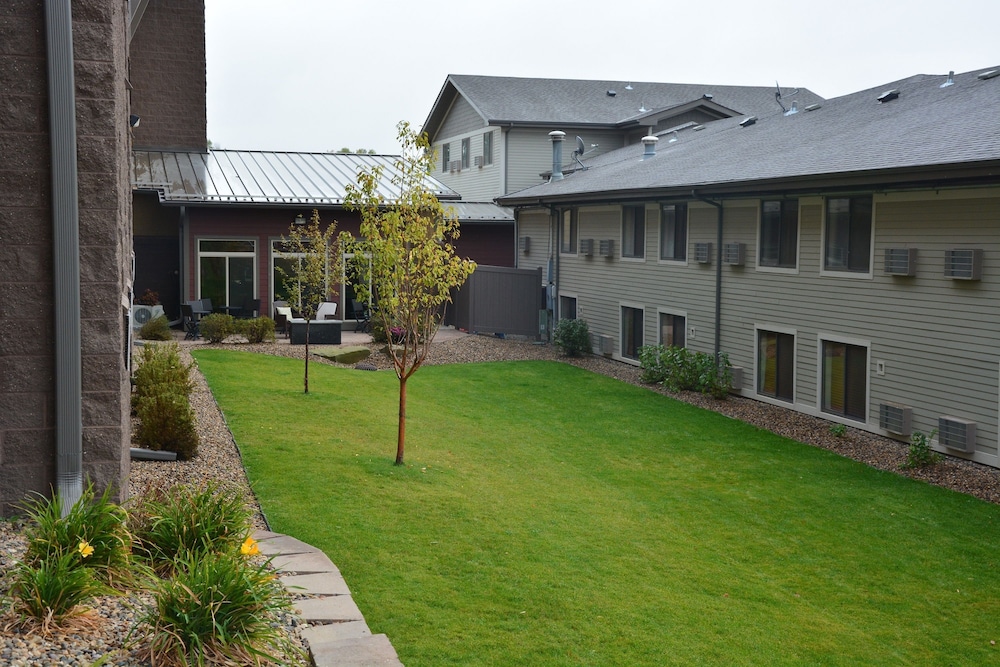 Roosevelt Inn and Suites 4/38