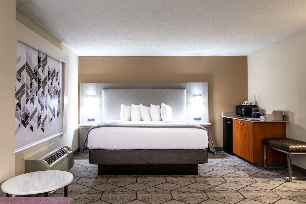 Wingate By Wyndham Charlotte Speedway Concord 13/69
