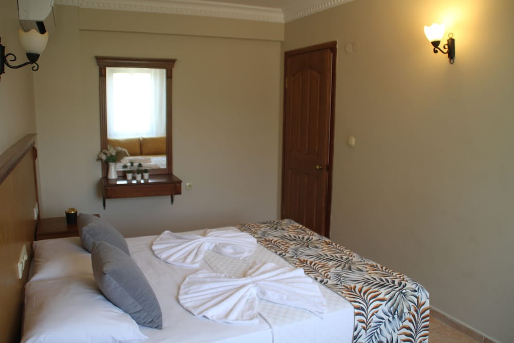 Rosy Suites Hotel 16/50