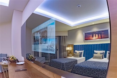 غرفة بسرير مزدوج أو سريرين منفصلين بإطلالة على البحر، Liberty Hotels Lara 3/3
