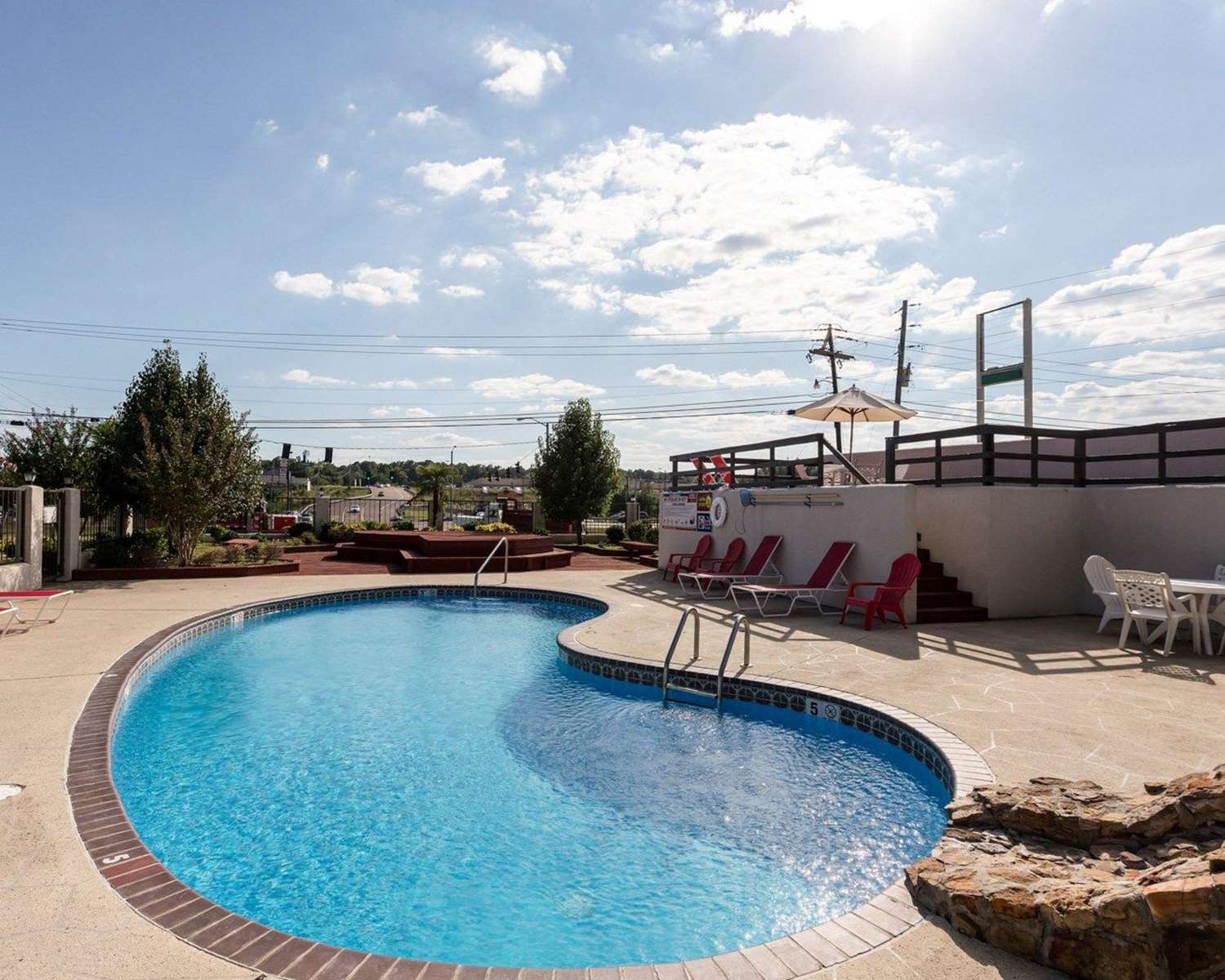 Econo Lodge Grenada 25/26