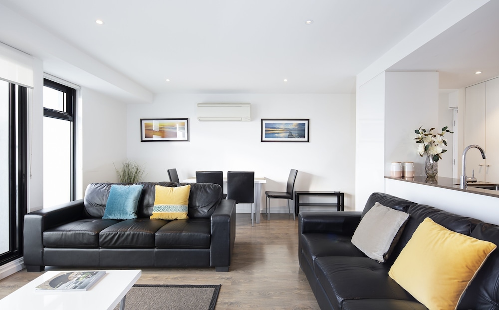 RNR Serviced Apartments North Melbourne 33/44