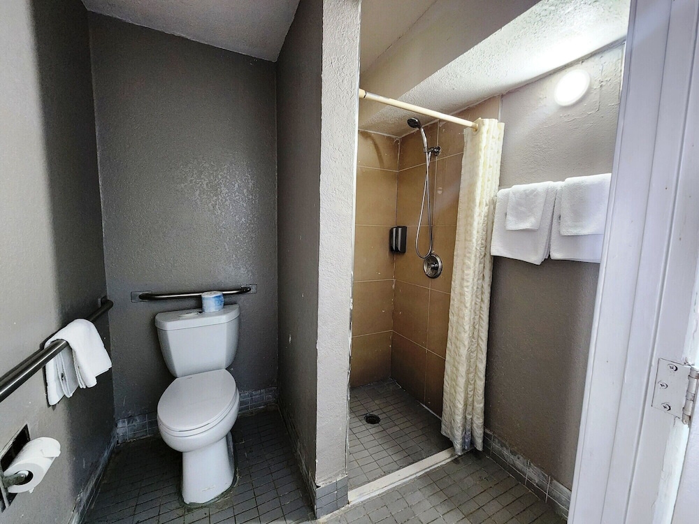 Motel6 North Little Rock, AR 37/43
