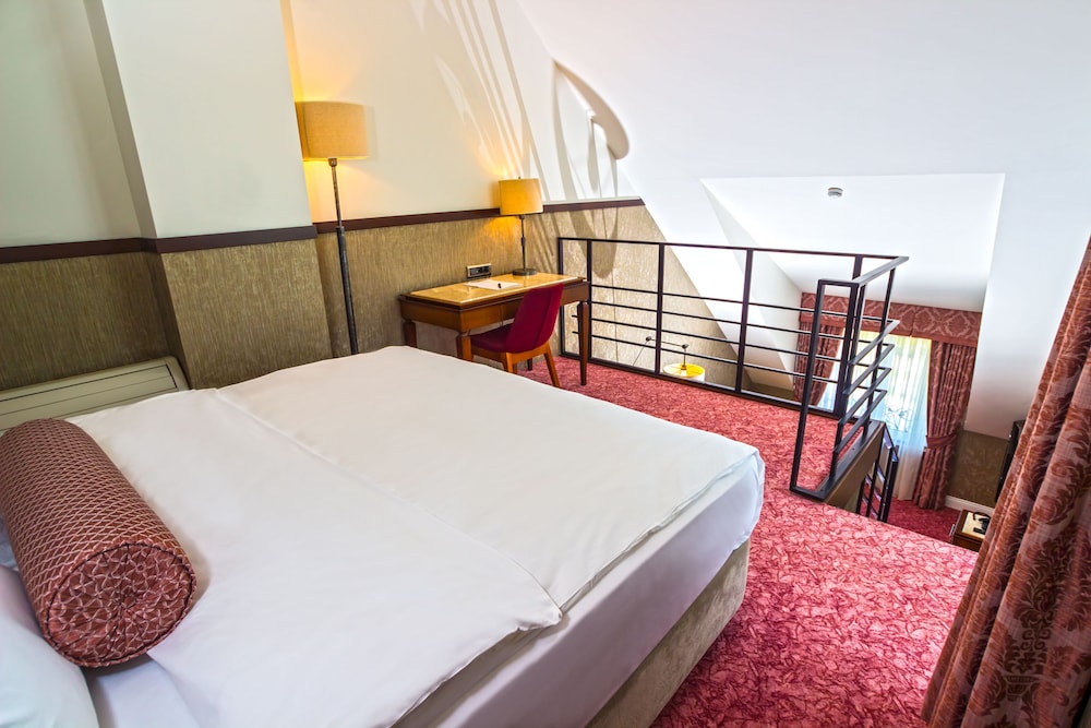Mell Hotel 20/57