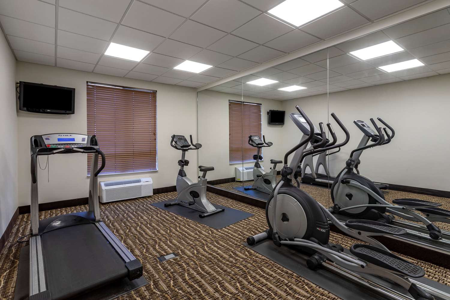 Quality Inn & Suites Rockport - Owensboro North 22/30