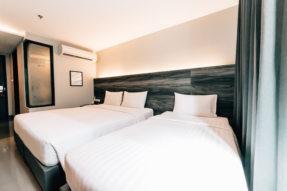 SPENZA HOTEL 14/43