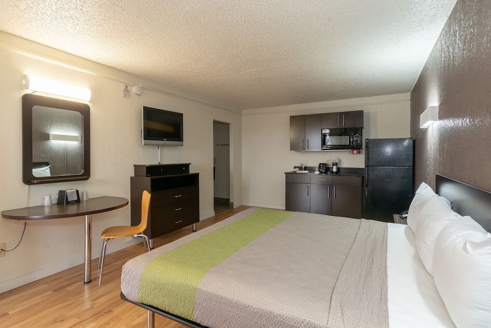 Studio6 Fort Worth, TX - West Medical Center 19/49