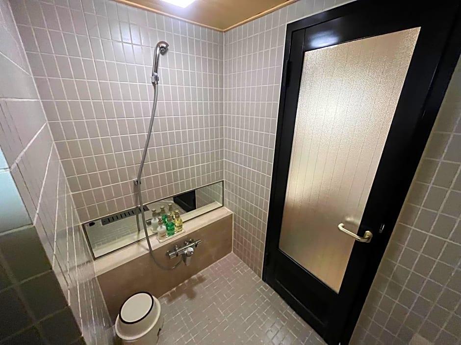 Jasmac Plaza Hotel 42/46