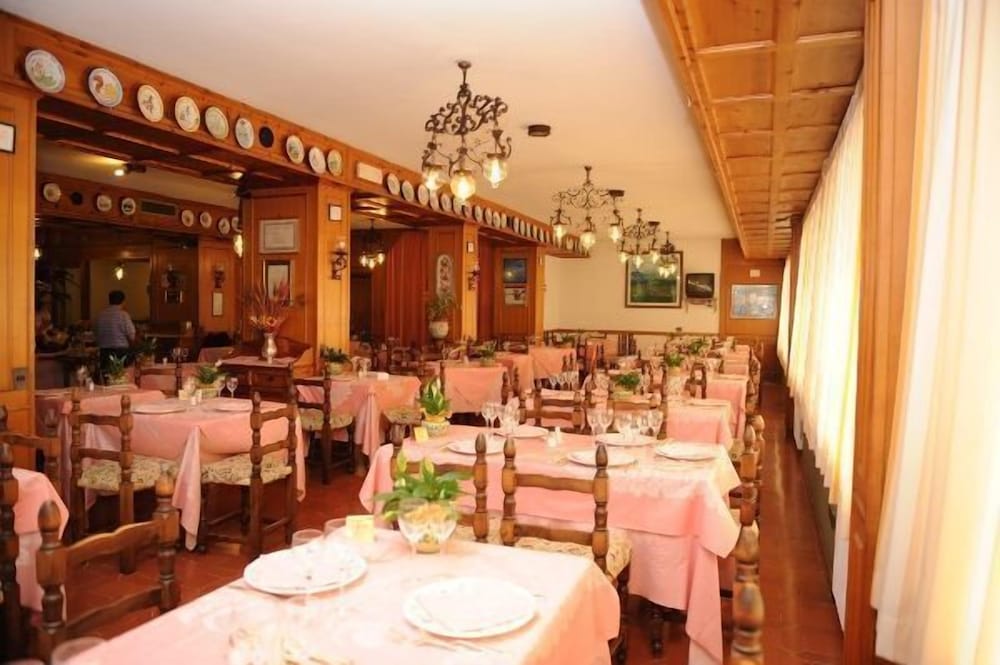 Grifone Hotel Ristorante 40/50