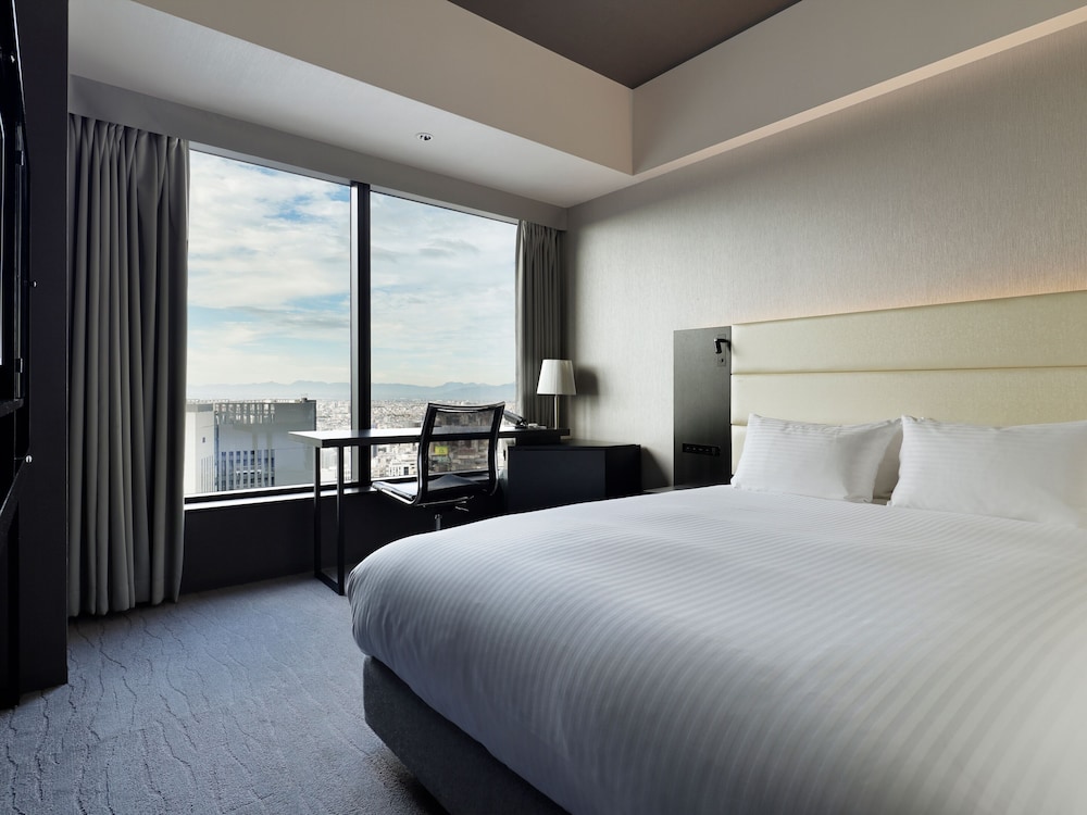 Standard, Double Bed, Partial City View