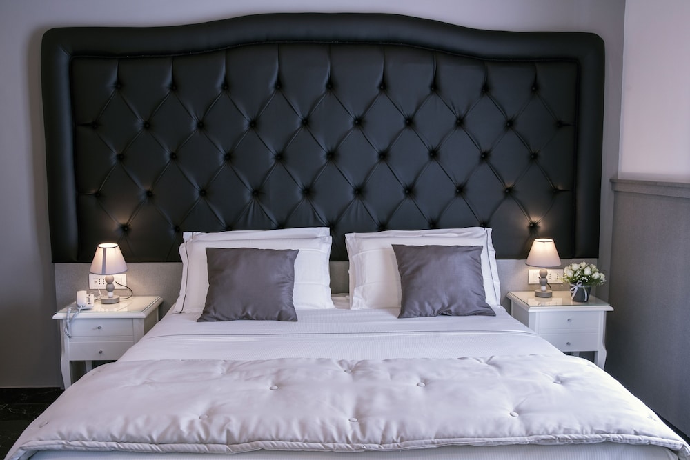 Standard, Double or Twin Bed
