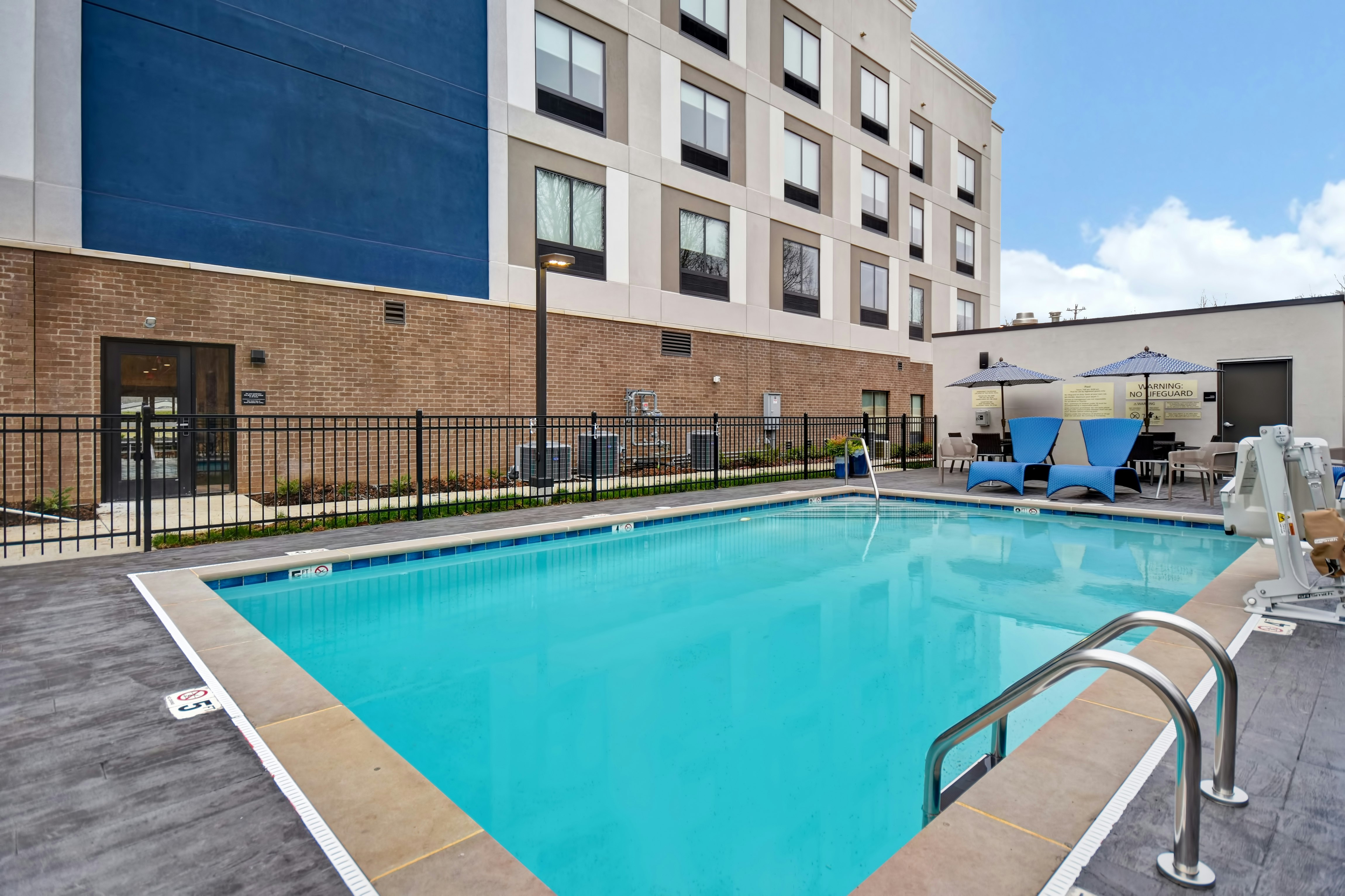 Hampton Inn Pleasant View Tn 30/30