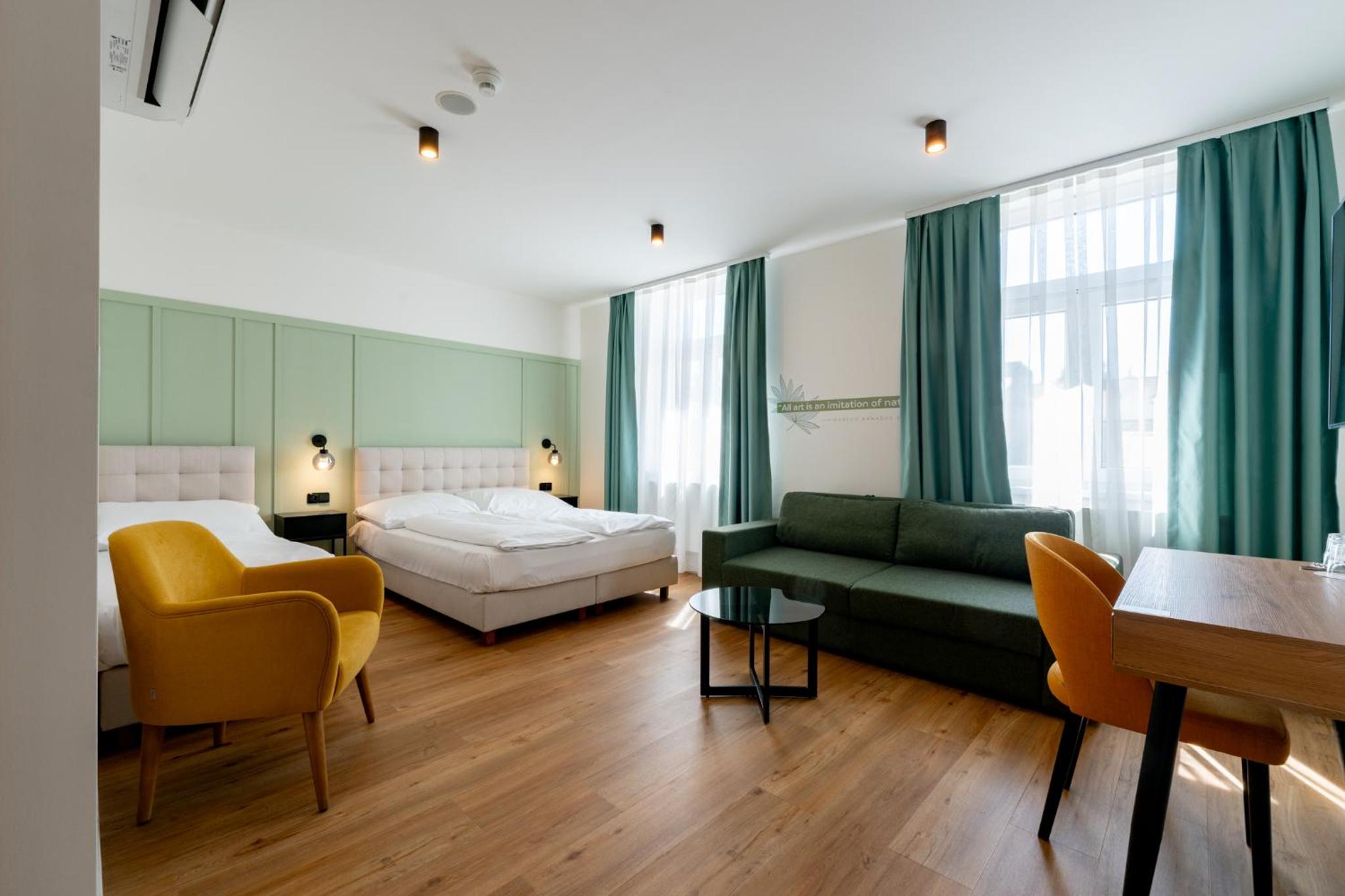 LUMA TERRA PRAGUE HOSTEL 9/24