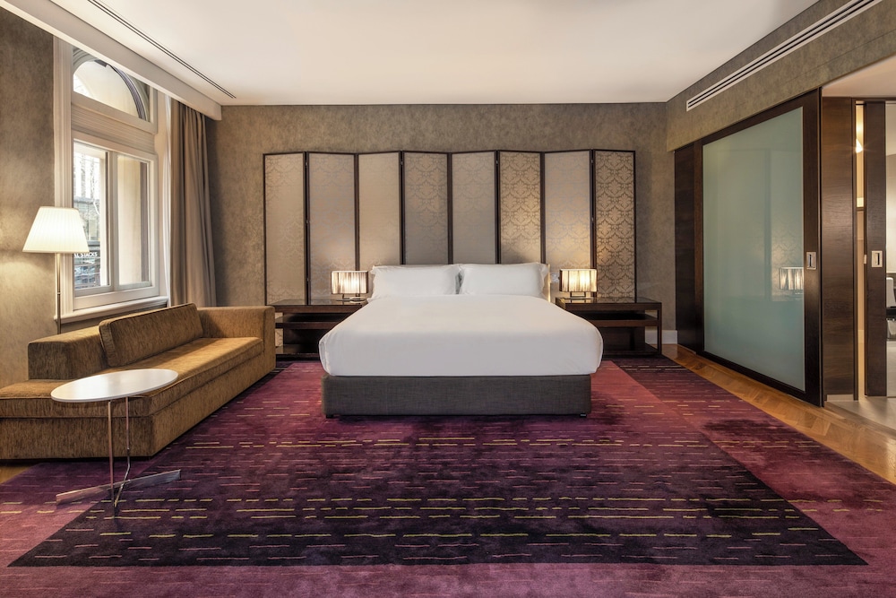 Iconic, Suite, Single Bed