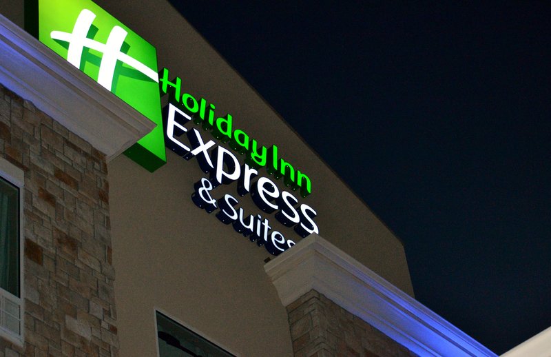 Holiday Inn Express Hotel And Suites St Joseph 4/58