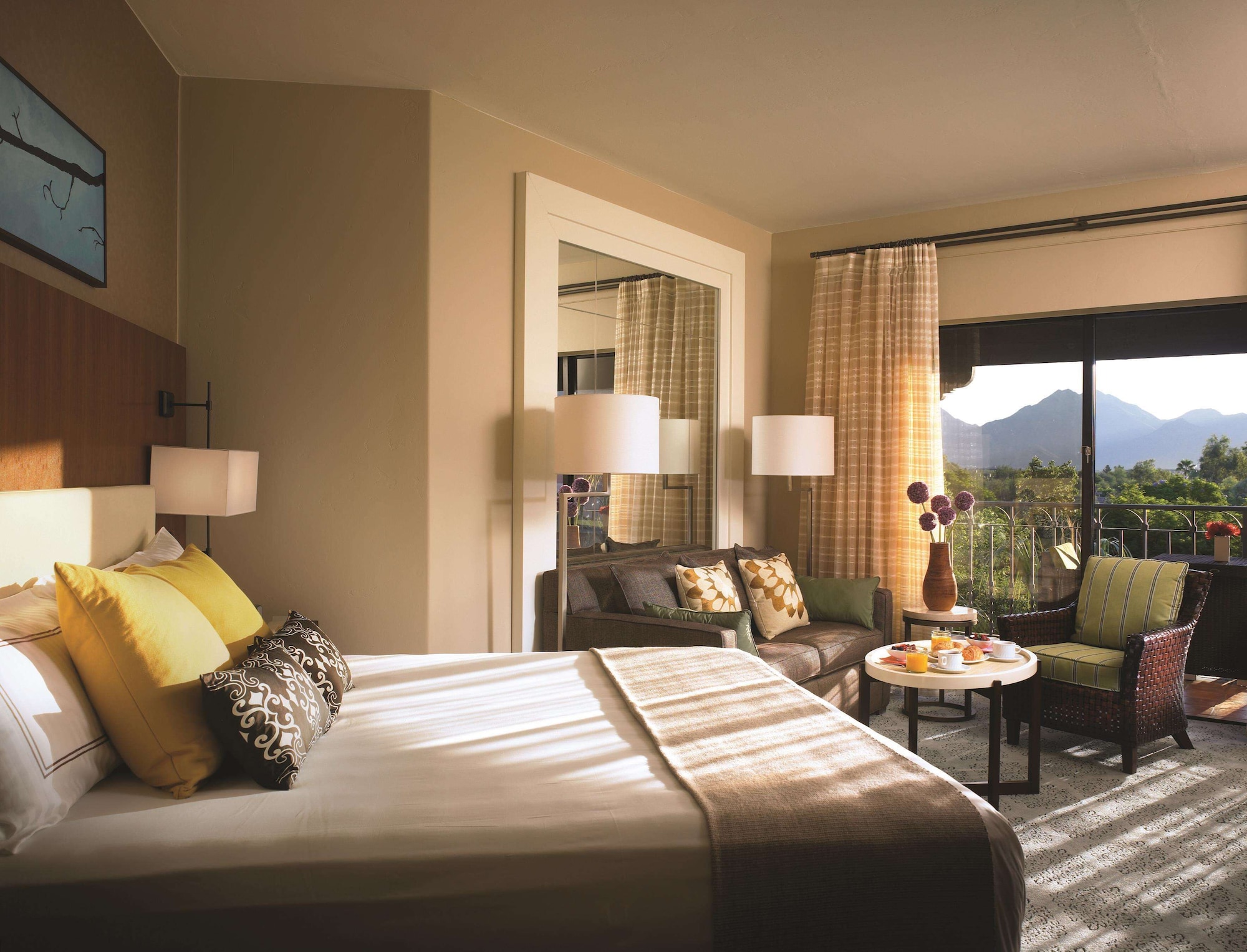 FAIRMONT, KING BED, GOLF COURSE VIEW, BALCONY, LARGE