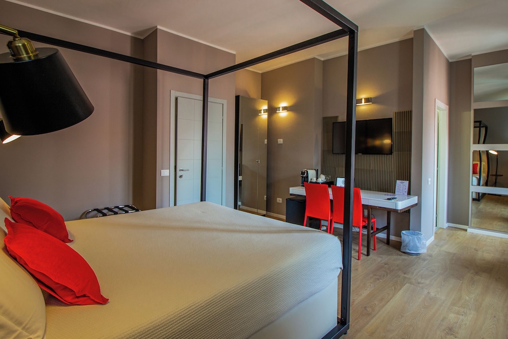 Album Boutique Rooms 7/50