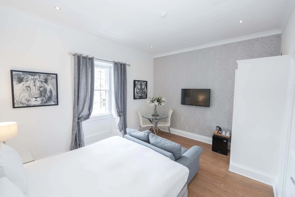 Hanover 71 Suites 4/39