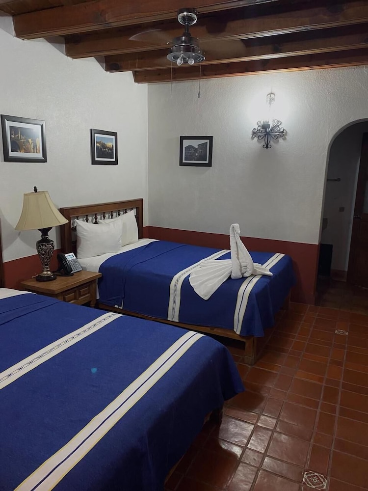 Hotel Socavon 12/44