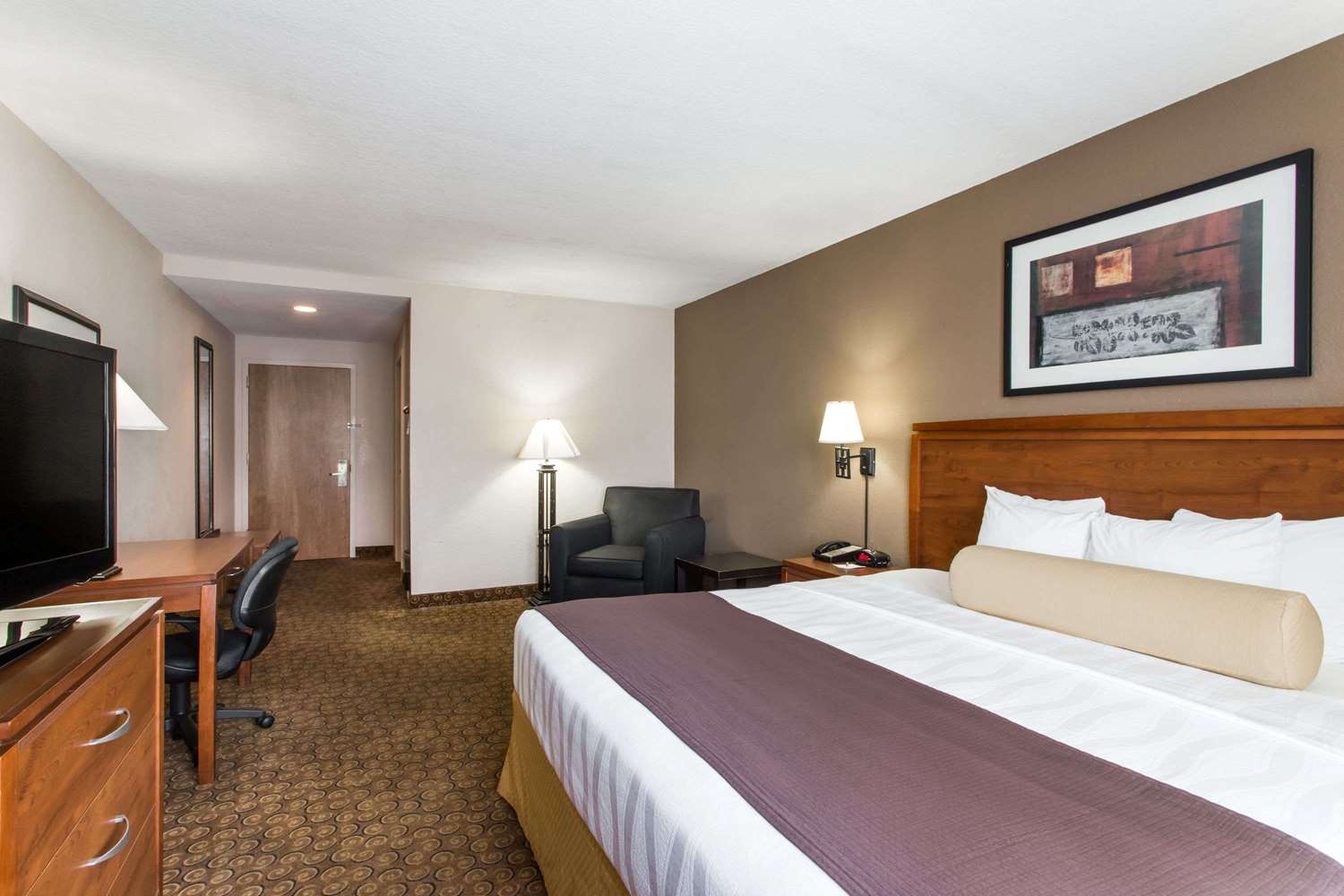 Days Inn Suites By Wyndham Fort Pierce I 95 2/11