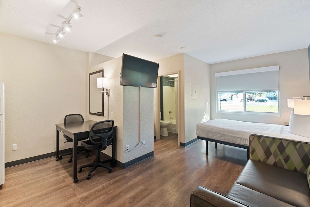 Extended Stay America Premier Suites - Fort Lauderdale - Cypress Creek - Park North 28/59