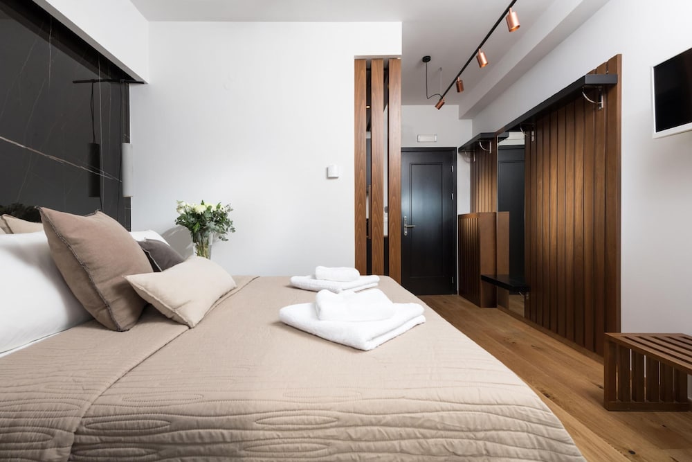 Room, Queen Bed