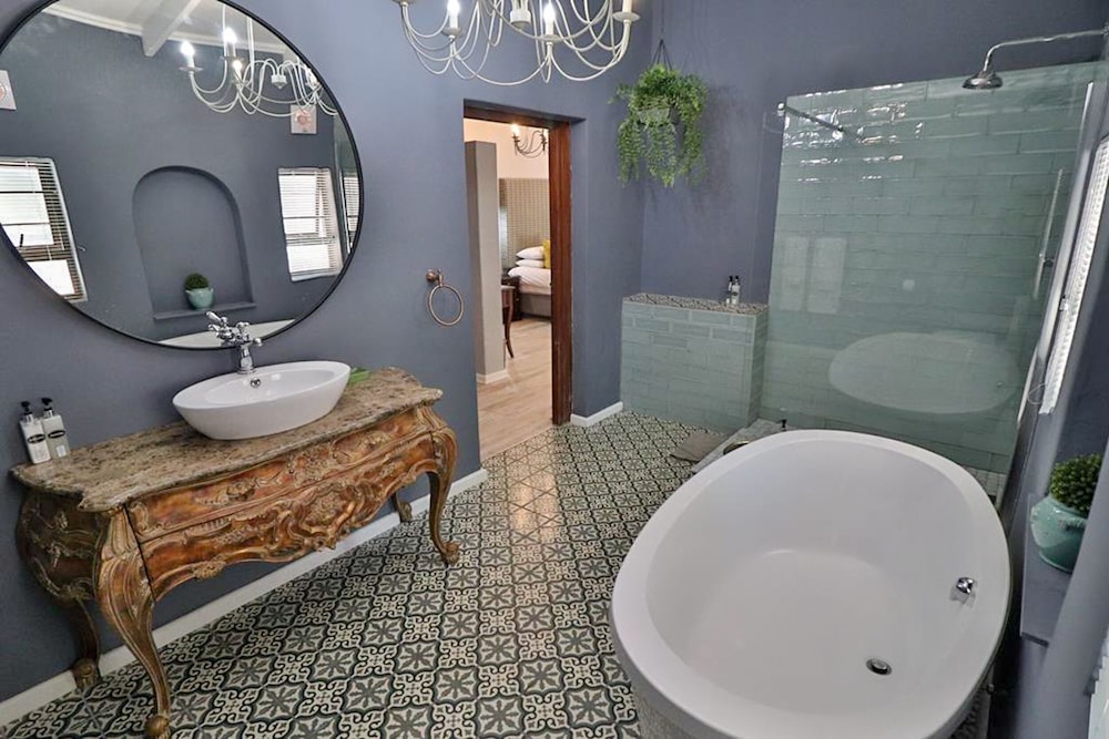 La Roca Guest House 47/58
