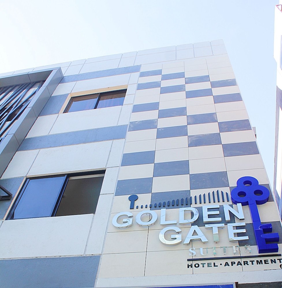 Golden Gate Suites 1/65