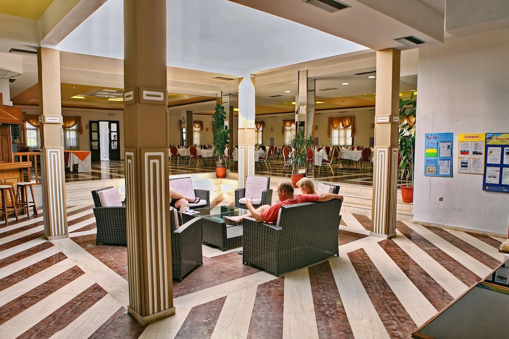 Pasiphae Hotel 44/72