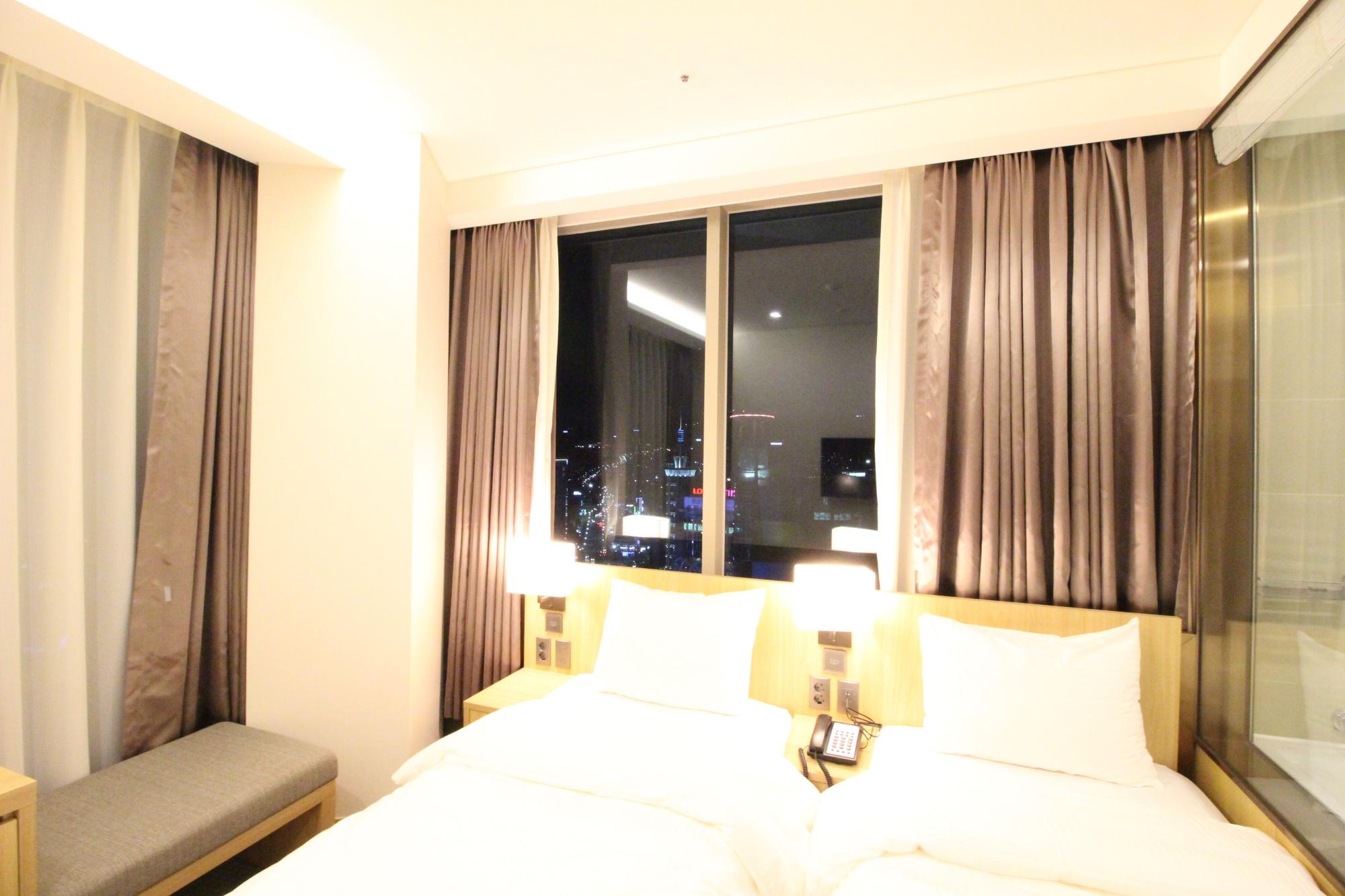 Panorama, Twin Beds