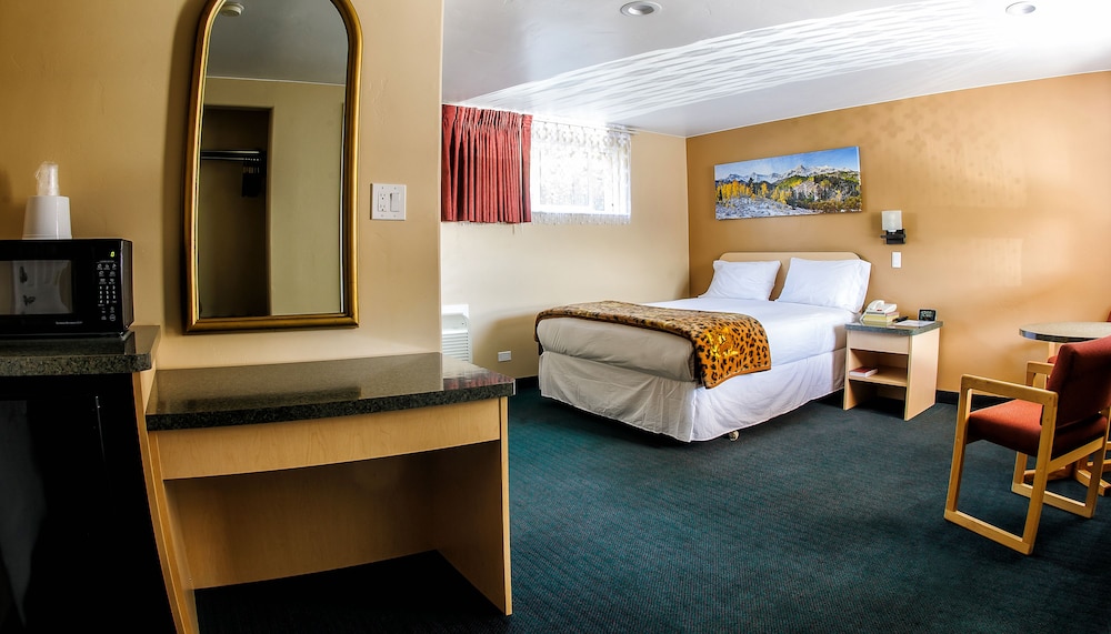 Glenwood Springs Inn 46/62