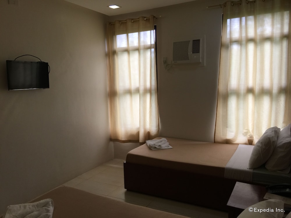 Coron Visitors Hotel 48/69