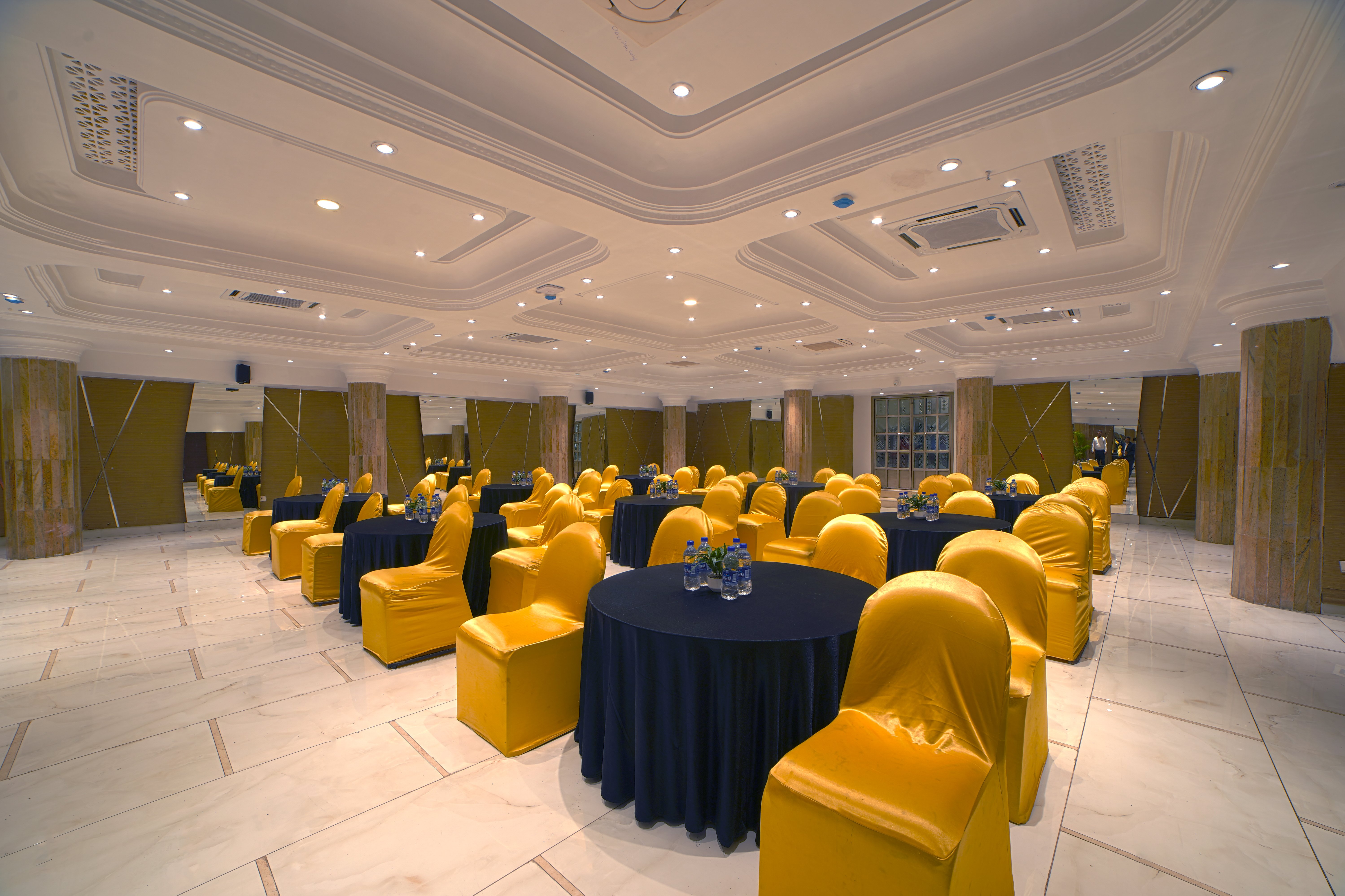 Hotel Manorama 56/57