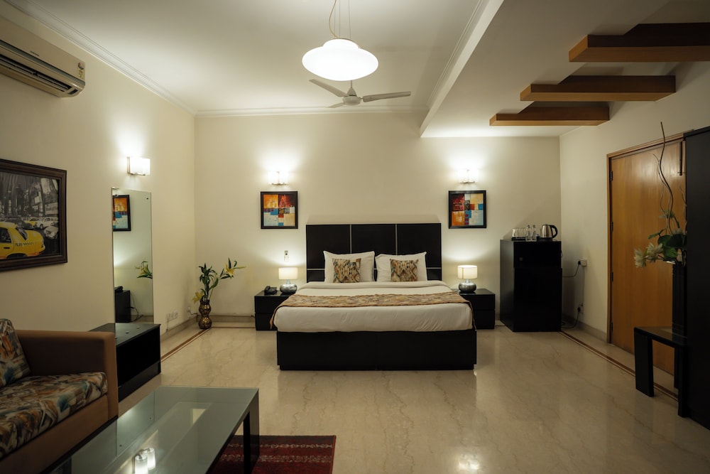Ahuja Residency Gurgaon 30/50