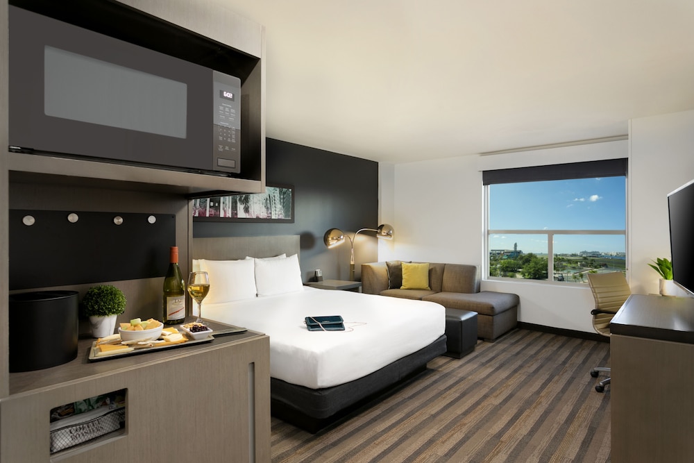 Hyatt House San Juan 19/74